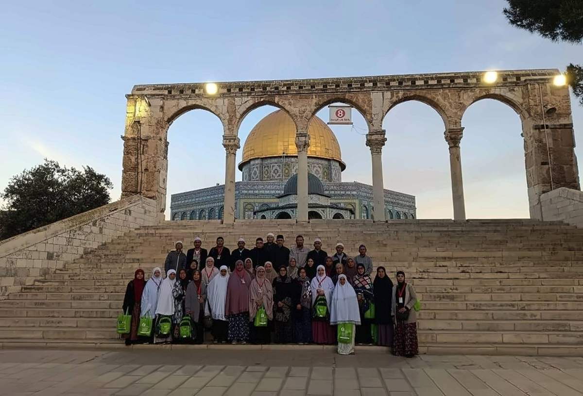 The arches of Al-Aqsa · Jerusalem